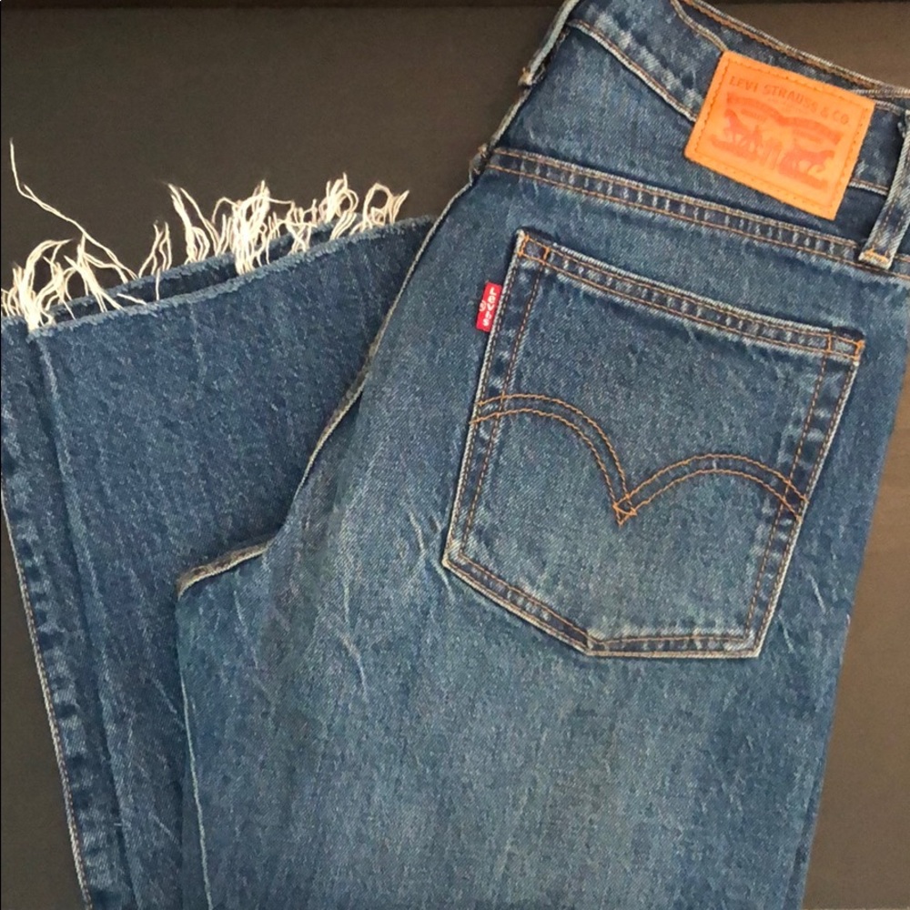 Levi’s Wedgie Fit Ankle Crop